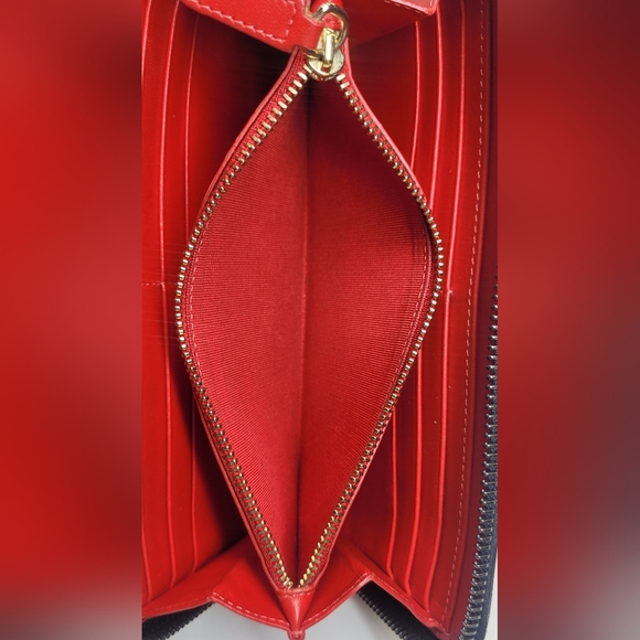 SOLD ❌Christian Louboutin Black Zippy Panettone Wallet - Picture 10 of 11